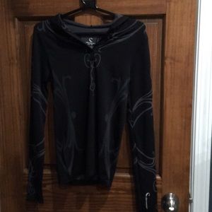 Black long sleeve tee